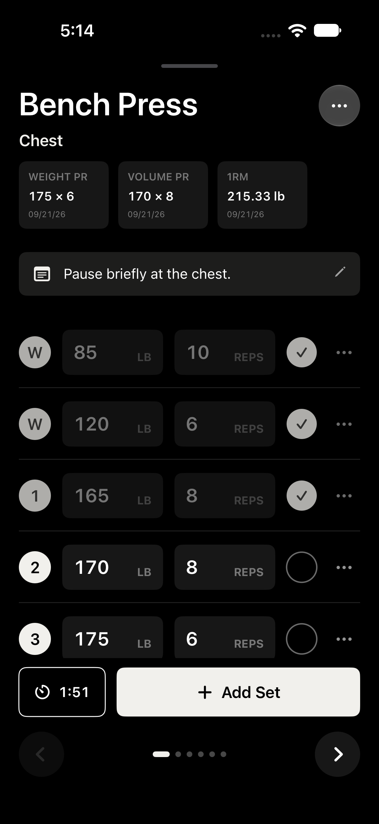 JustSets workout logging screen with sets, weights, reps, and a rest timer
